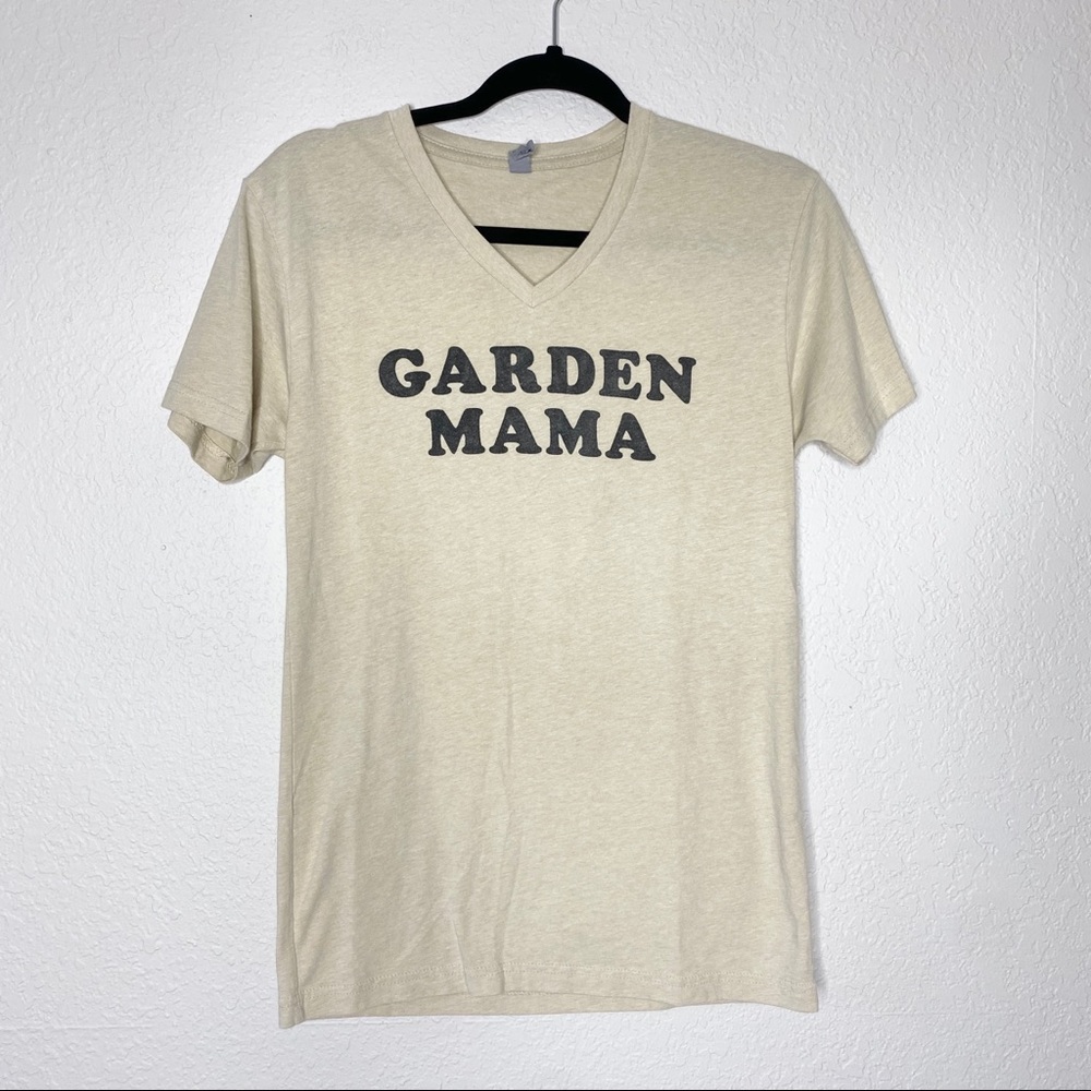 Garden Mama graphic screen tee